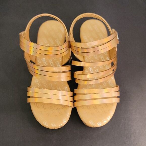 BRAND NEW DKNY KIDS AMBER LYNN PLATFORM WEDGE SANDAL G1 - Picture 3 of 15